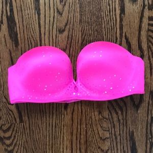 Victoria’s Secret Strapless Bombshell bra pink